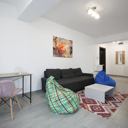 Vitan Central Oasis ---Free Secured Private Parking---Self Check-In-- บูคาเรสต์ ภายนอก รูปภาพ